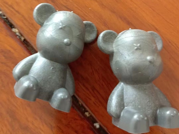 濟(jì)寧安屹工貿(mào)承接注塑模具和注塑產(chǎn)品代工，金日接單網(wǎng)紅小熊杯，日產(chǎn)8萬(wàn)只